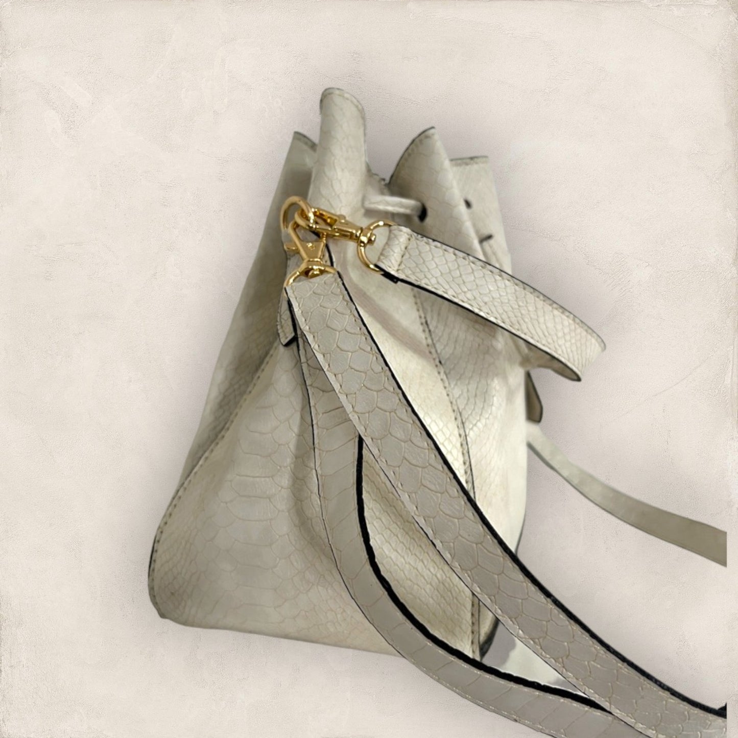 Bolsa bucket Perla Croc