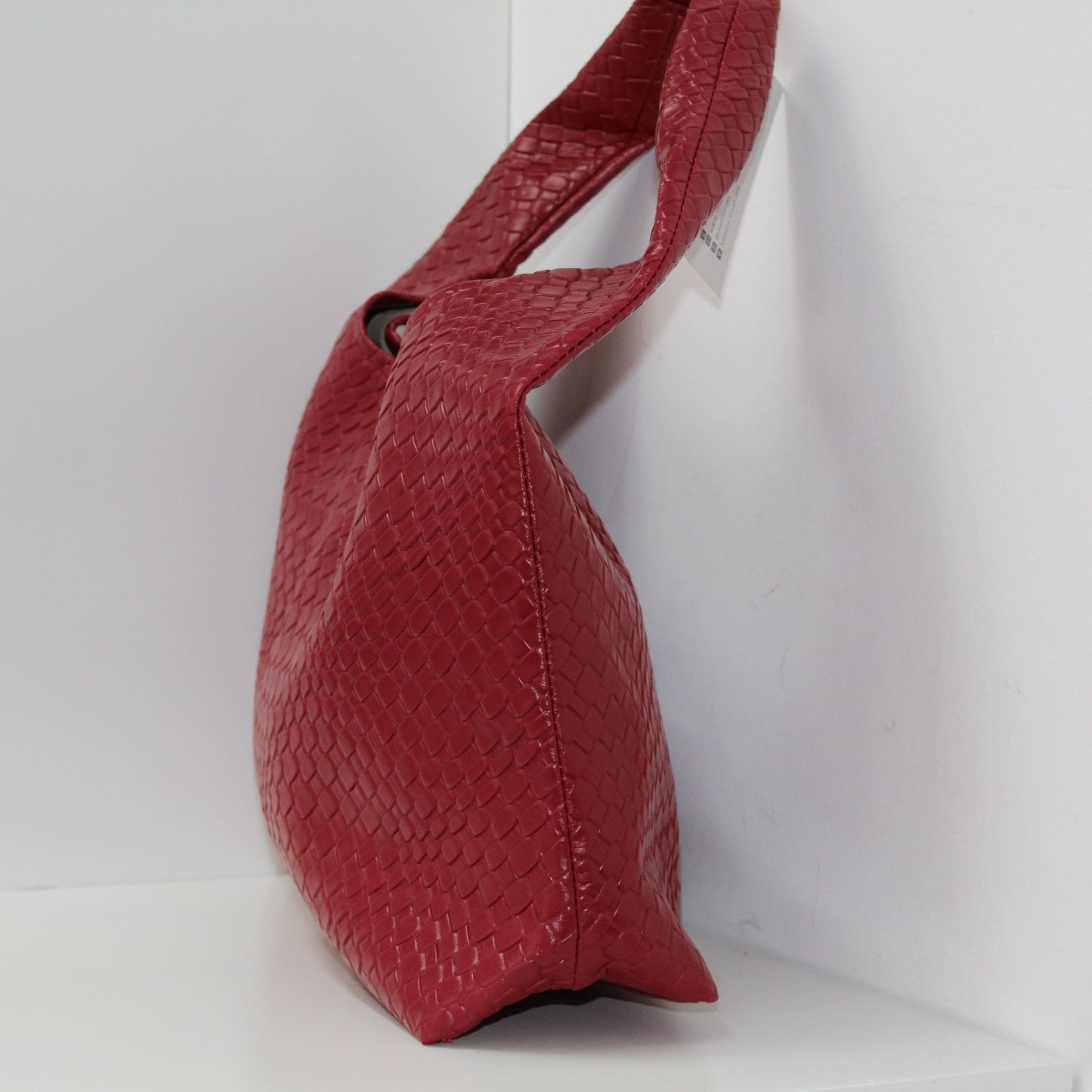 Bolsa Hobo Grande Trenzada en Color Rojo