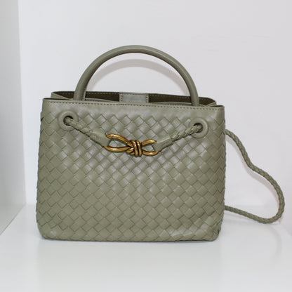 Bolso trenzado verde