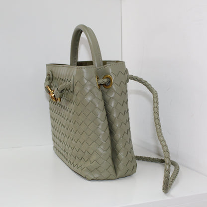 Bolso trenzado verde