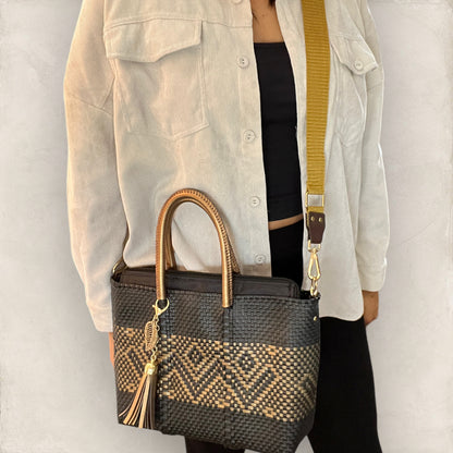 Bolsa Tonalli Negra con Dorado